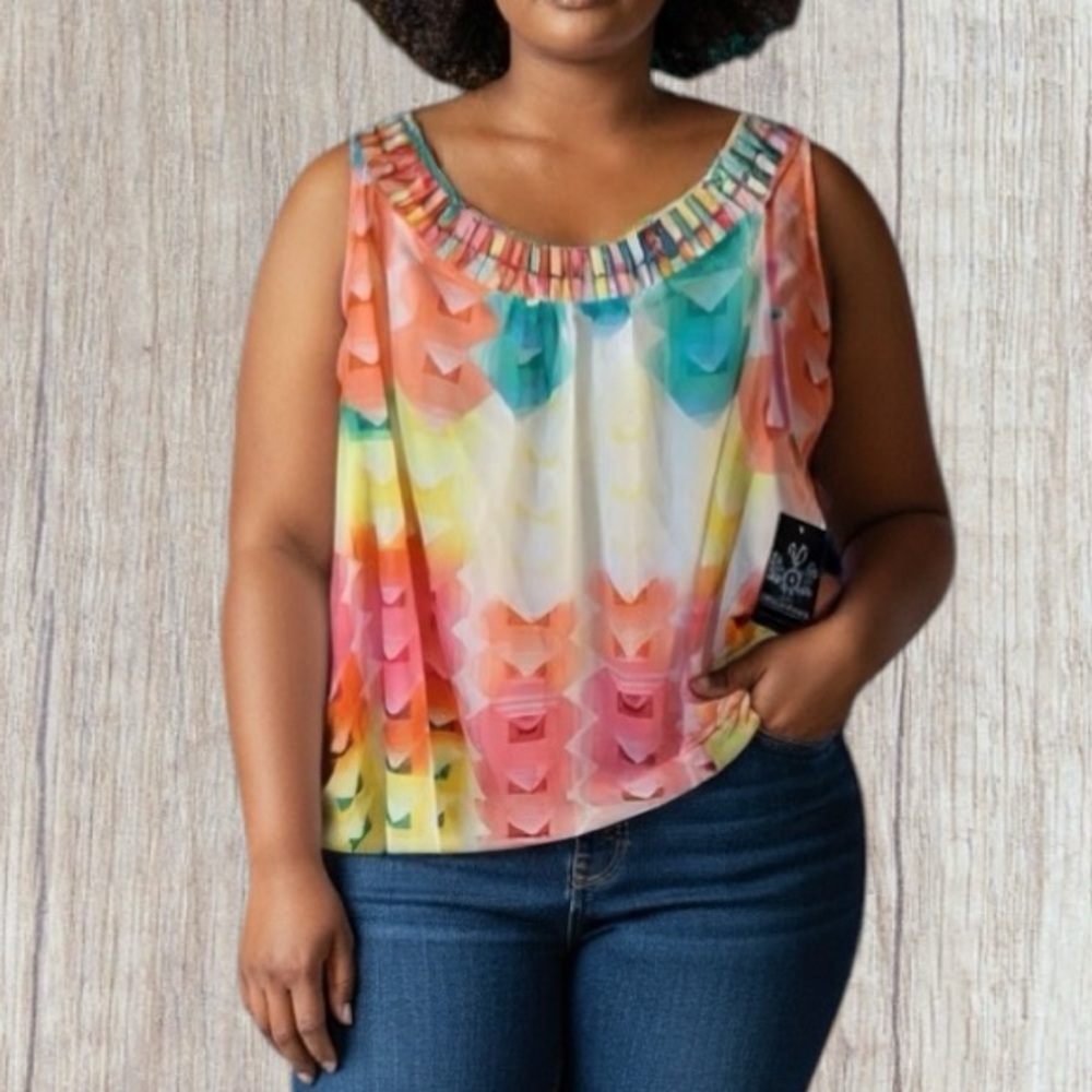 Madison Paige II beautiful 3x top with artsy pattern and detailed neck
